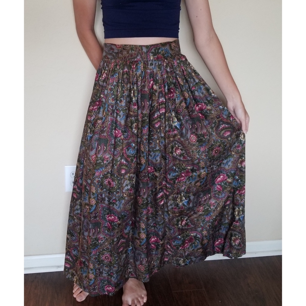 Vintage floral high waisted maxi skirt
